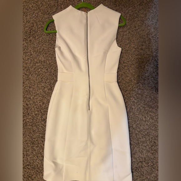 Ted Baker London White V-Neck Midi Dress - Picture 4 of 8